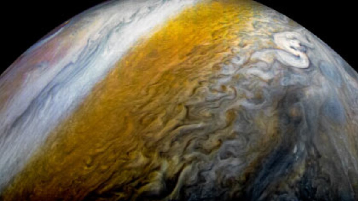 Como não é possível pousar no gigante gasoso, cientistas usaram simulações avançadas baseadas em dados de sondas para investigar seu interior (Foto: NASA / JPL-Caltech / SwRI / MSSS / Kevin M. Gill)