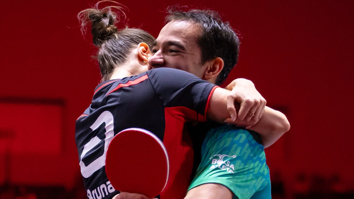 Dupla se emocionou ao final da partida