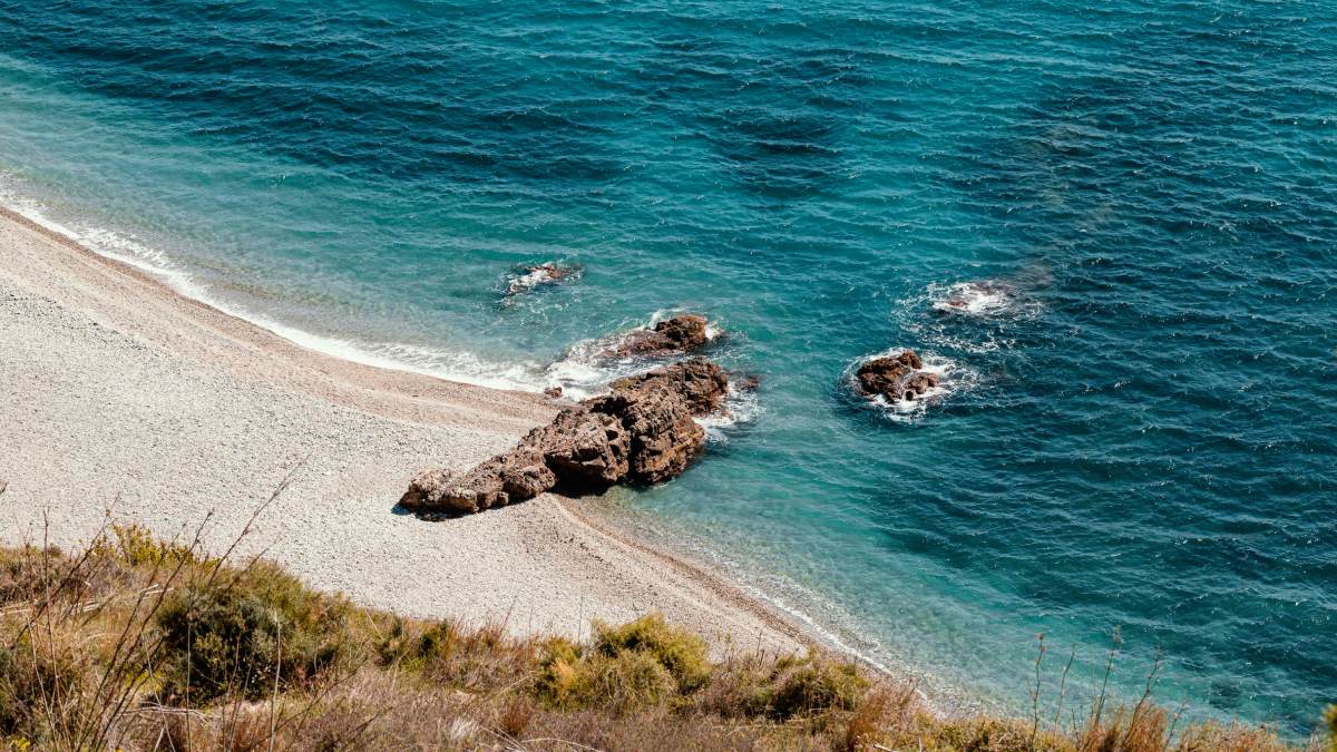 A costa do Mar Negro é um dos principais atrativos da Bulgária. O país também se destaca por oferecer experiências em resorts all-inclusive pela metade do preço da Turquia ou Grécia Reprodução: Freepik