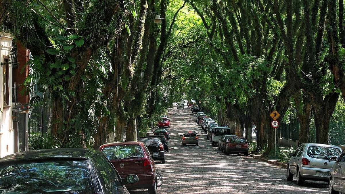 Rua São Gonçalo de Carvalho - Porto Alegre, RS (Foto: Amigos da Rua / Wikimedia Commons)