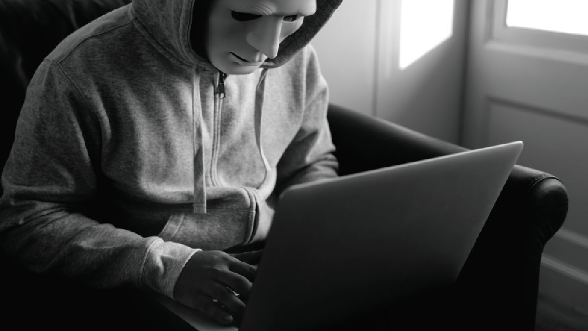 Ao se camuflar como um IP residencial, o criminoso tornava assim a máquina uma fachada segura, um "testa de ferro" dos golpes digitais (Fotos: Freepik)