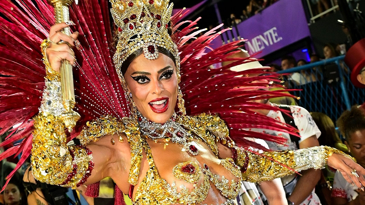 Figurino apostou em dourado e vermelho, cores que representam a identidade da agremiação. Foto: Leo Franco/AgNews
