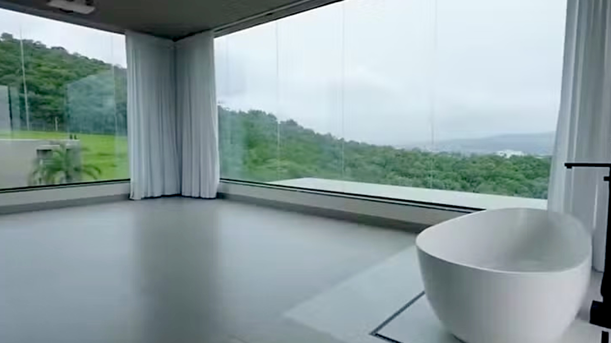 A casa foi adquirida em 2024 por Maíra Cardi e Thiago Nigro e a suíte do casal contará com uma cozinha privativa.