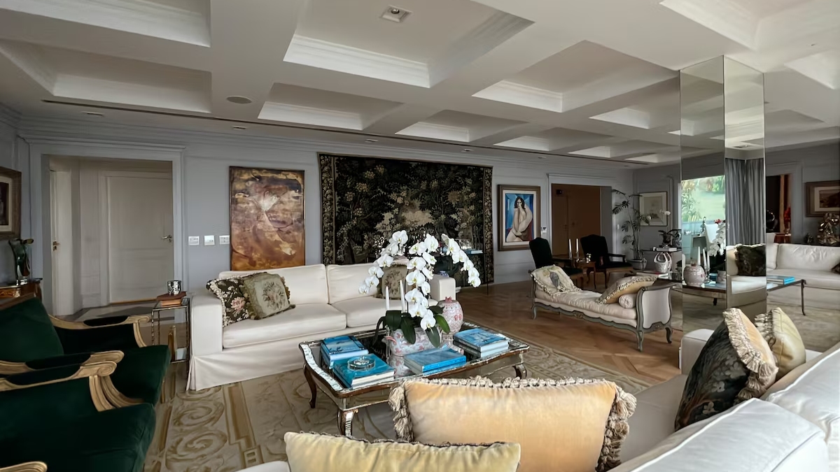 O empresário adquiriu um luxuoso triplex avaliado em mais de R$ 70 milhões, que pertencia à apresentadora Luciana Gimenez e seu agora ex-marido Marcelo de Carvalho, ex-vice-presidente da RedeTV - (Divulgação/MBRAS)