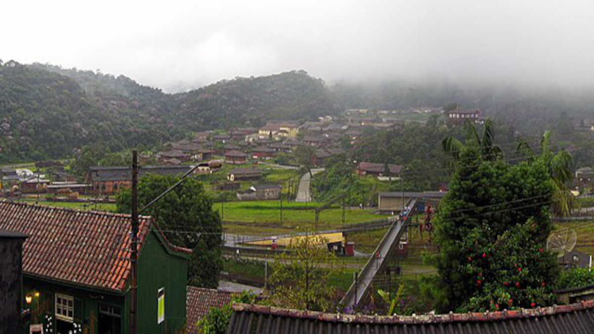 O destino oferece clima europeu, trilhas e muita natureza. Foto: Wikimedia Commons