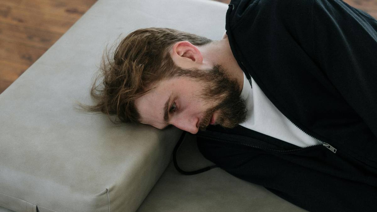 Se alguém próximo já comentou que você fala enquanto dorme, saiba que isso é mais comum do que parece