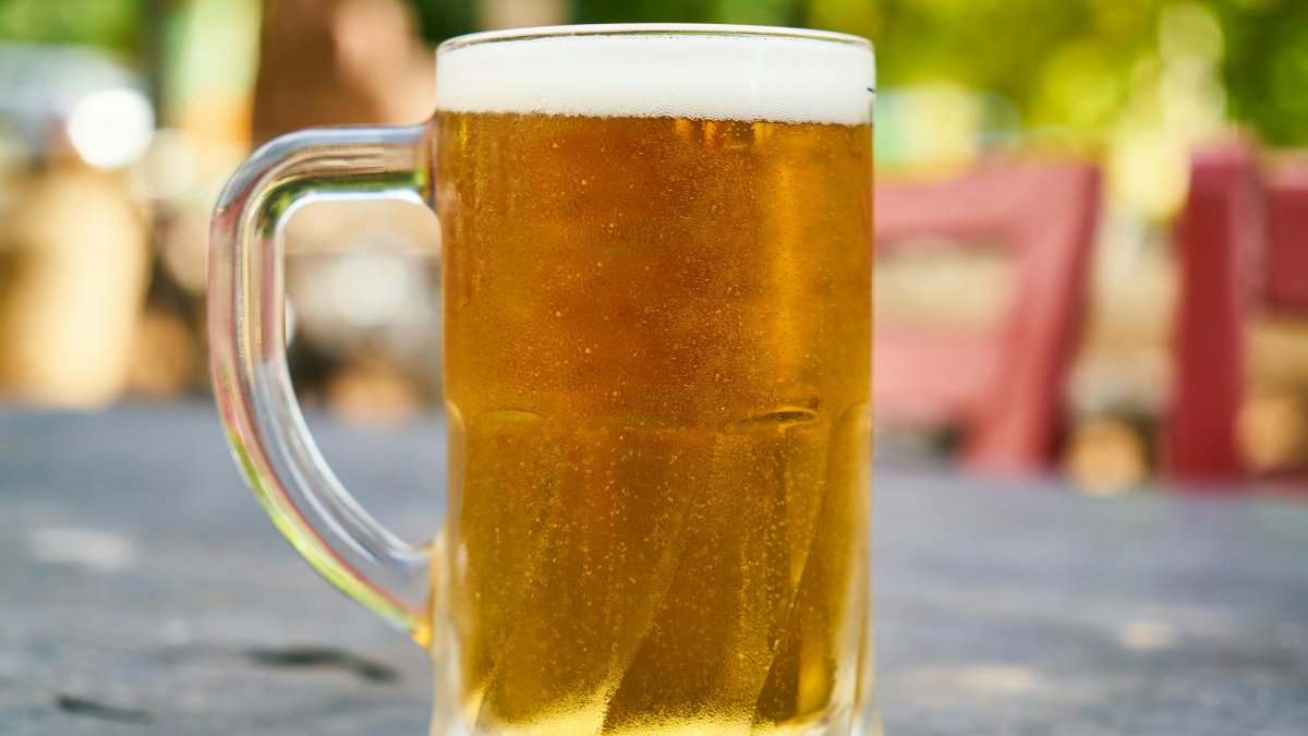 Muitas cervejarias passaram a explorar ingredientes locais e criar rótulos com identidade própria (Foto: Pexels)