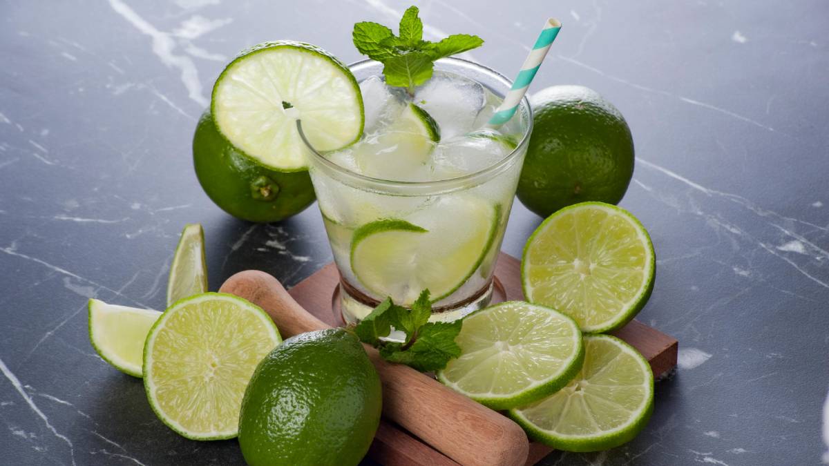 A caipirinha é o drink brasileiro mais conhecido em todo o mundo (Foto: Pexels)