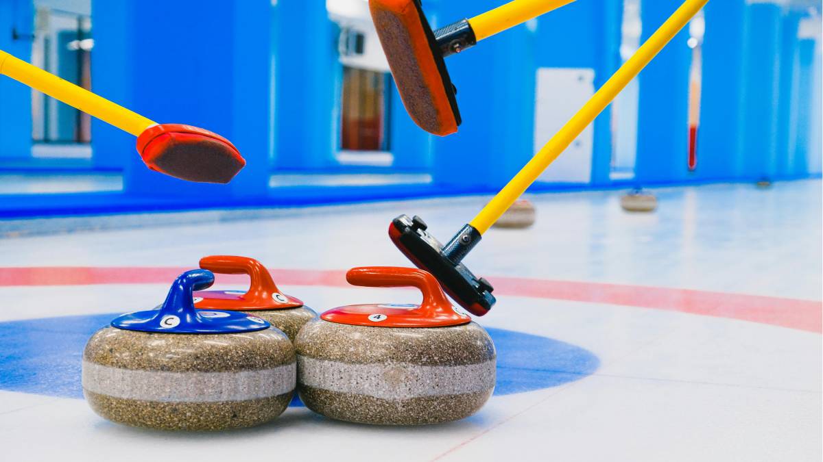 Quem assiste a uma partida de curling pela primeira vez pode até achar que as pedras são apenas blocos de rocha (Foto: Pexels)