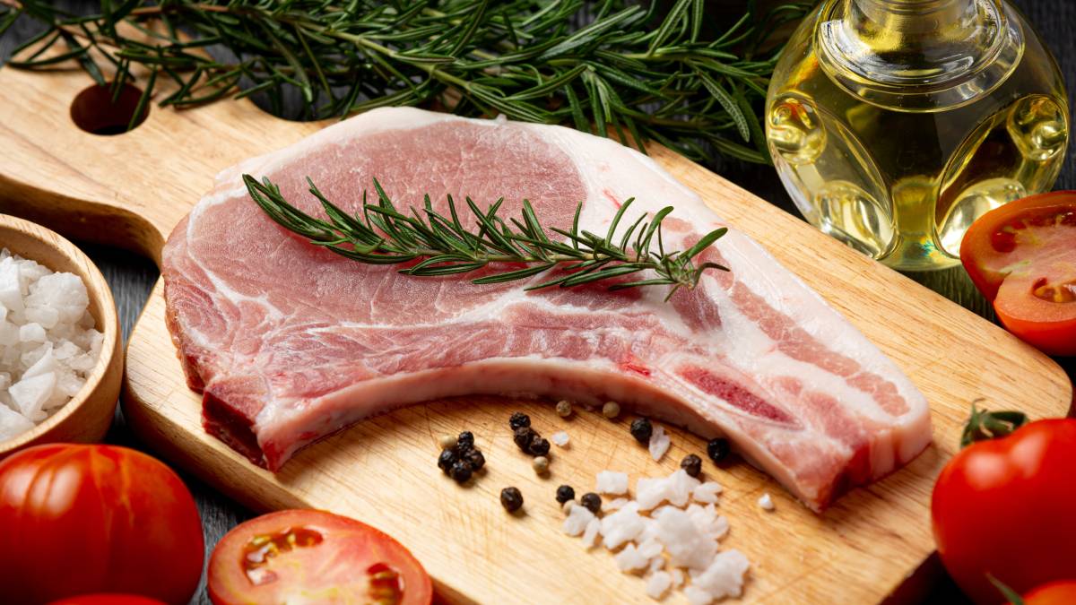 A carne suína é a mais consumida no mundo, representando 37% da produção de proteína animal (Foto: Freepik)