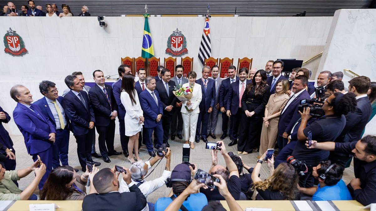 Além do Colar, Valdemar recebeu a estatueta do Monumento às Bandeiras/Divulgação/Alesp