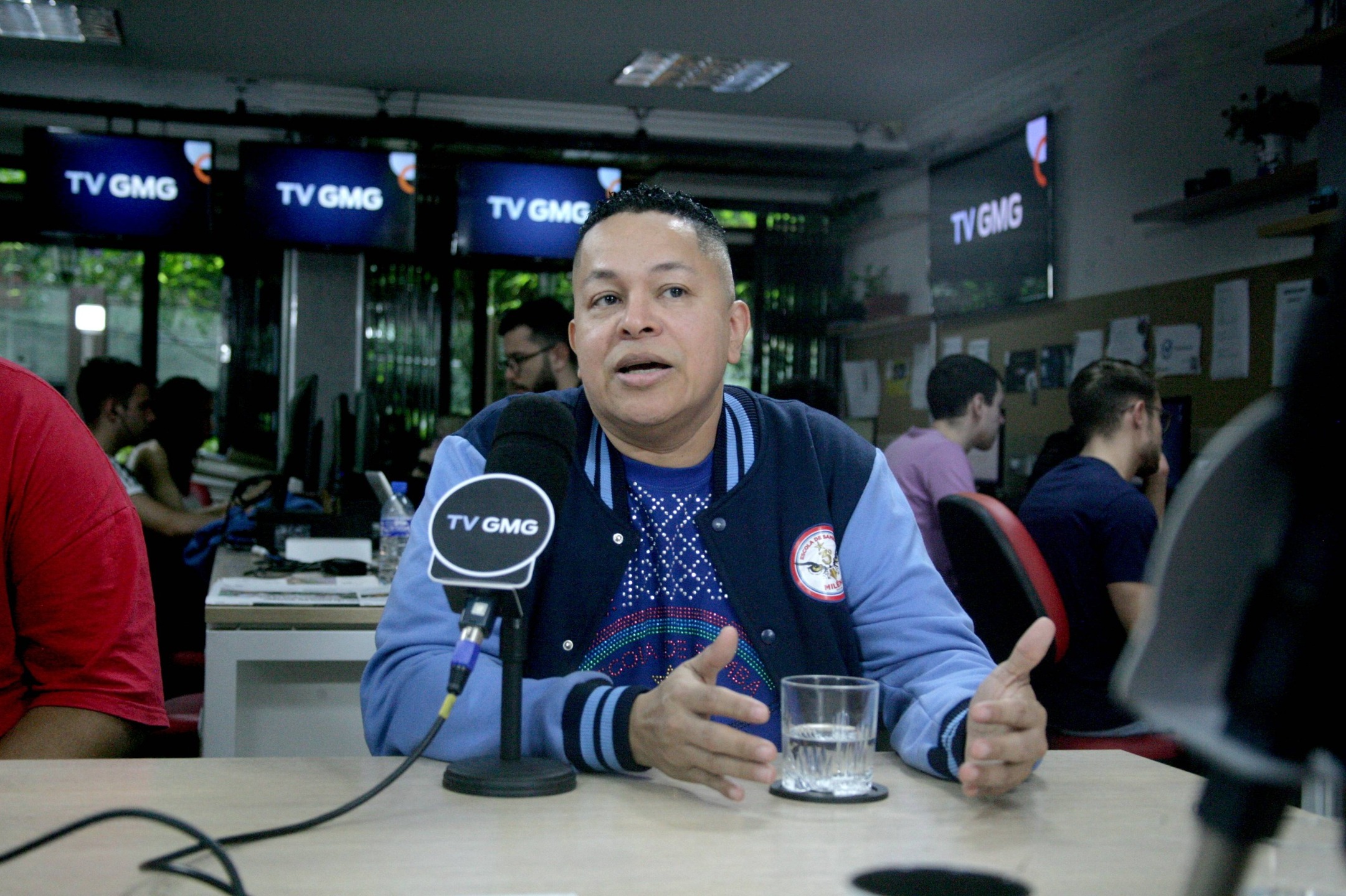 Darlan Alves durante entrevista exclusiva à Gazeta, na zona sul da capital paulista; artista se prepara para o Carnaval de 2026.