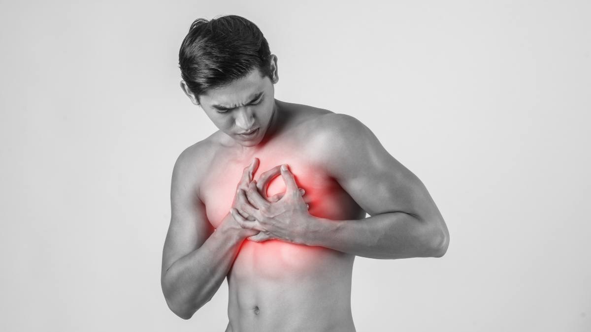 Na prática, o trabalho aponta que homens atingiram 5% de incidência de doença cardiovascular cerca de sete anos antes das mulheres (em média, 50,5 anos contra 57,5).