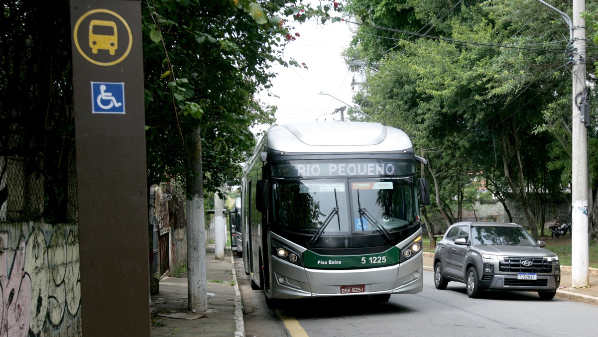 A viagem passa pelo segundo bairro mais rico da cidade, o Itaim Bibi, e acaba no 18º mais pobre, o Rio Pequeno/Thiago Neme/Gazeta de S.Paulo