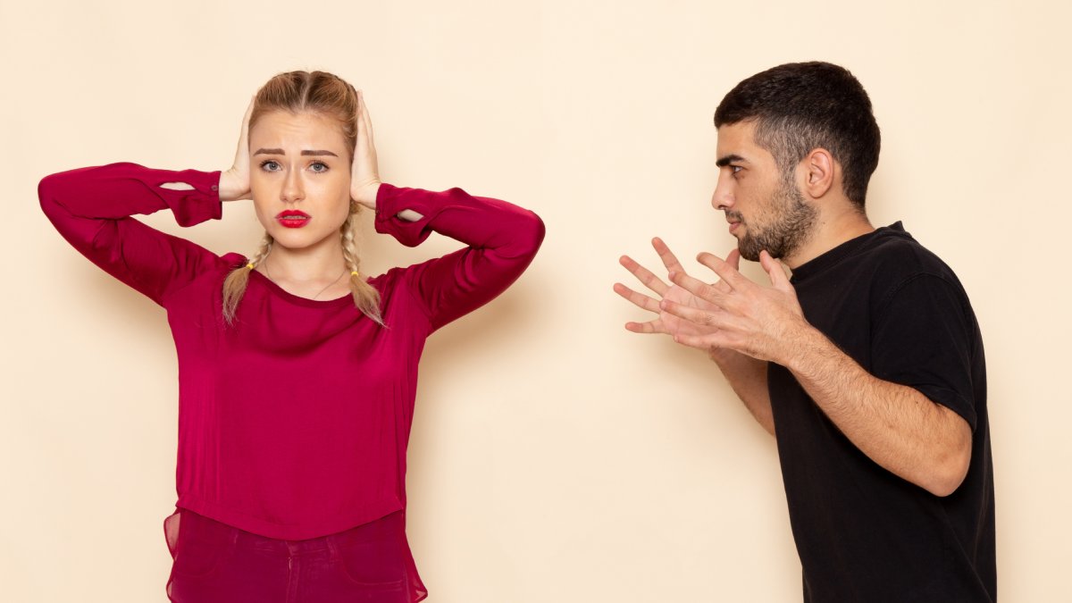 O estresse constante eleva o cortisol e prejudica a saúde física e mental ao longo do tempo