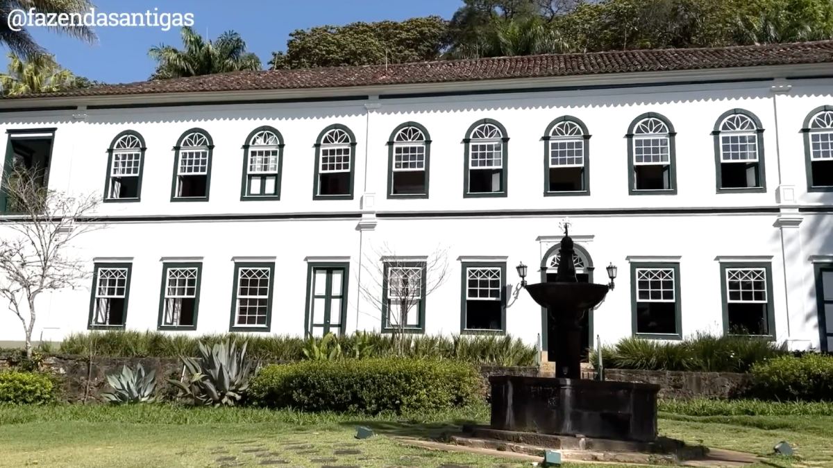 Importantes comunidades quilombolas nativas lutam muito para sustentar brilhantes e imensas tradições seculares na nossa rica região. A riqueza imperial no meio rural