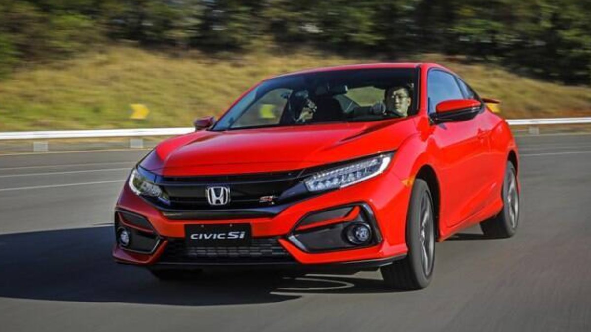 O Honda Civic usado chama atenção porque passa sensação de compra segura. Isso pesa muito para quem quer um carro conhecido e fácil de revender.