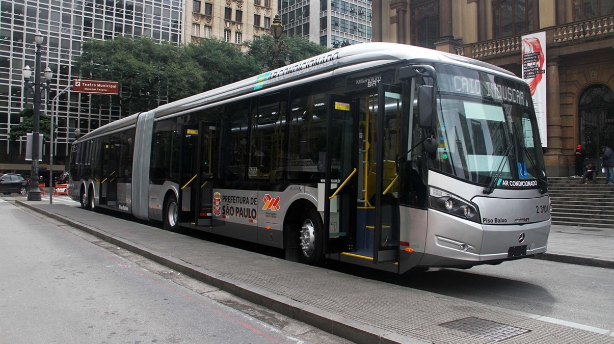 São Paulo adota tarifa zero nos ônibus aos domingos/Thiago Neme/Gazeta de S.Paulo