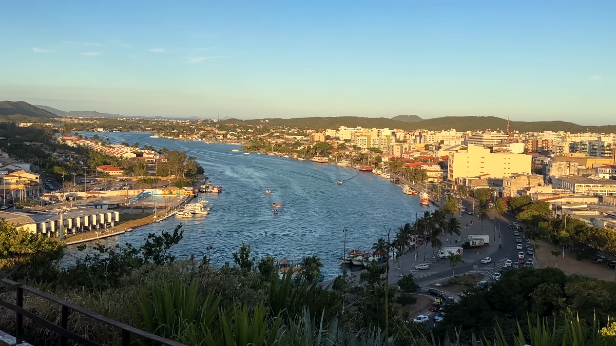 Em 1503, o navegador Américo Vespúcio notou correntes gélidas vindo do fundo do oceano e batizou o local de Cabo Frio - (Reprodução/YouTube)