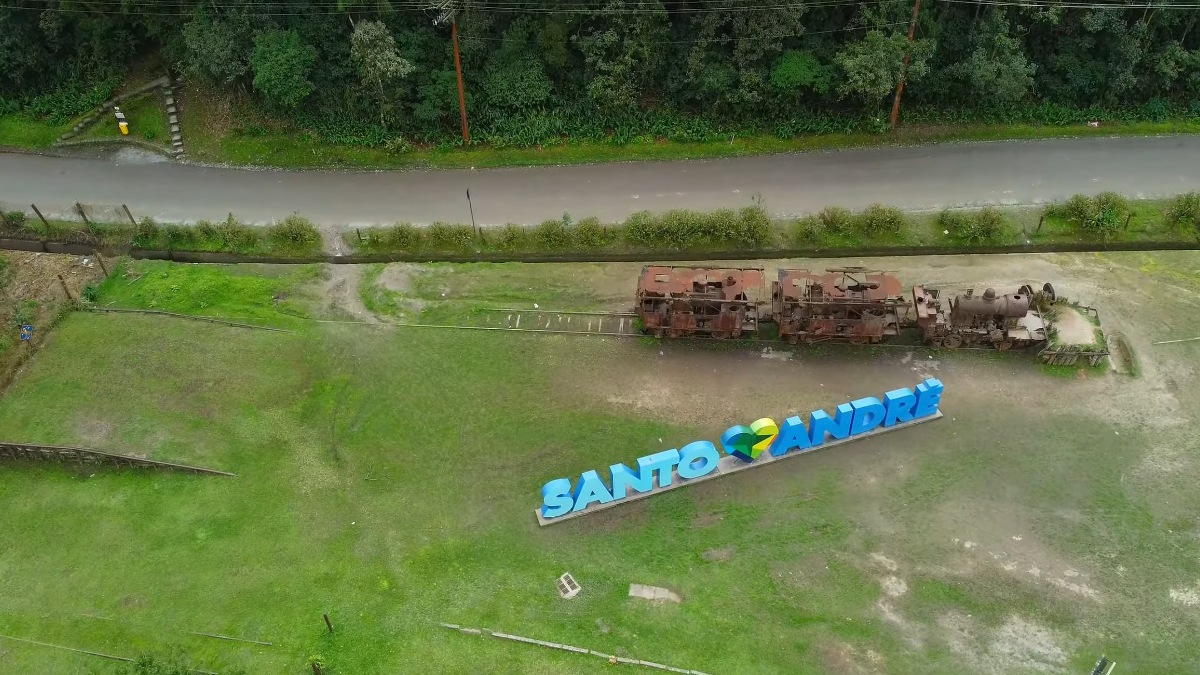 Caminho do Sal, com uma rota histórica do século 17 que margeia a Serra do Mar, conecta São Bernardo do Campo, Santo André e Mogi das Cruzes e oferece muita natureza ao longo dos 50 quilômetros de extensão - (Reprodução/YouTube)