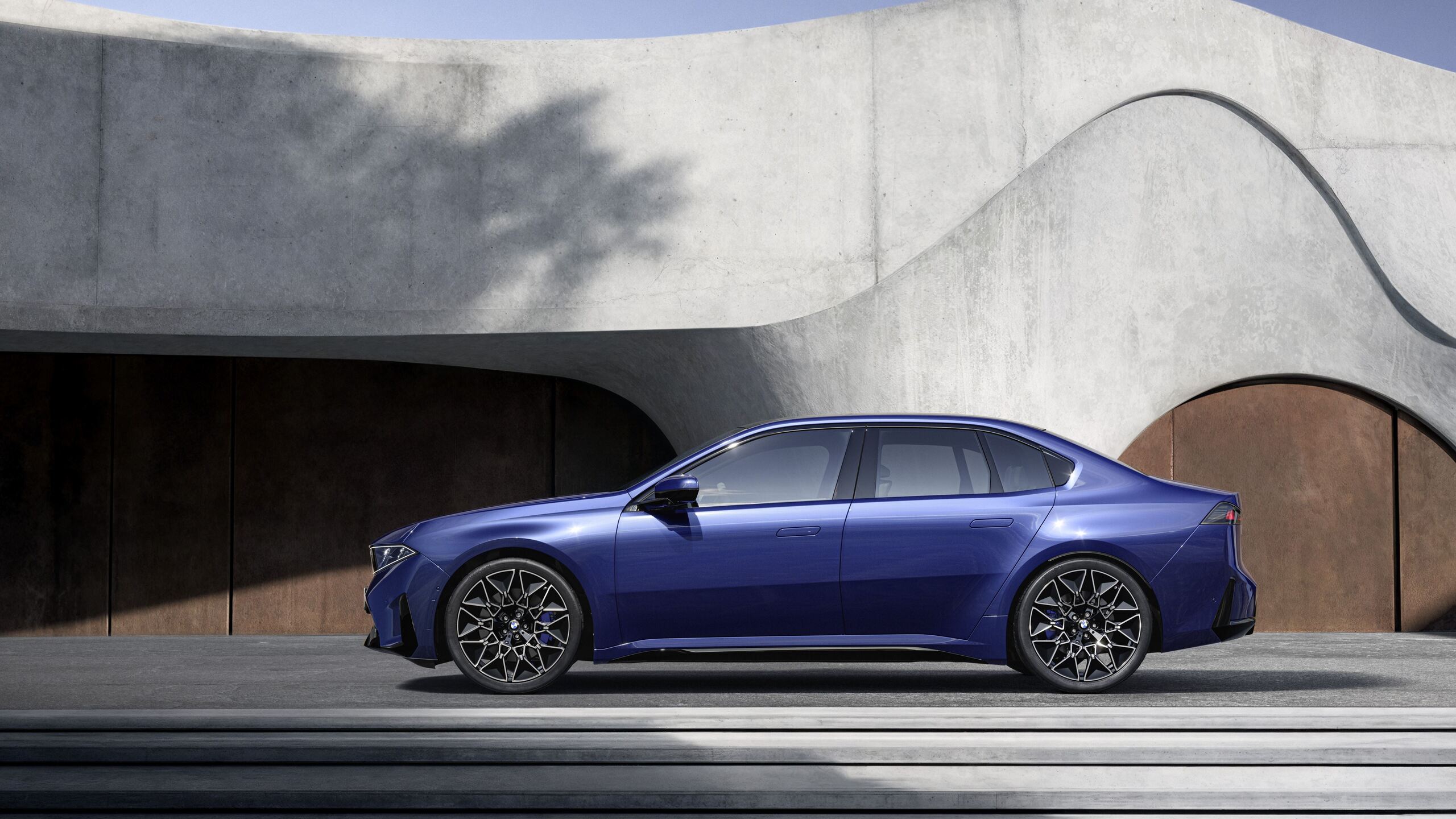 O i3 representa uma interpretação moderna dos traços de design característicos de um sedã BMW/Divulgação