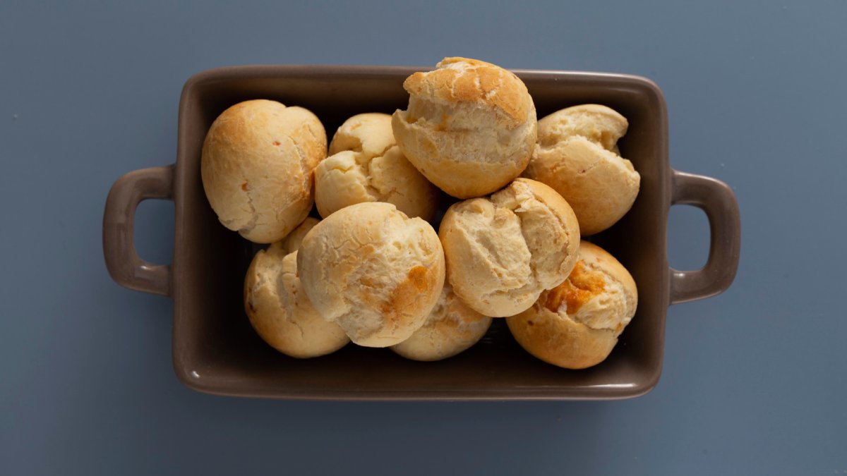 A avaliação analisou critérios como aparência ao sair do forno, textura da massa e intensidade do sabor de queijo