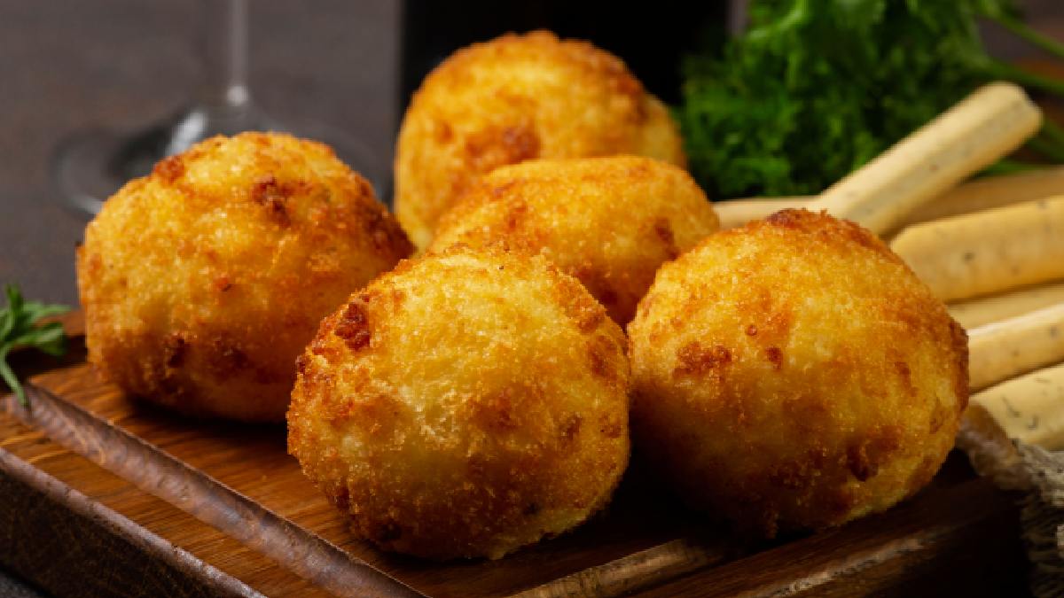 O preparo leva poucos ingredientes e combina com almoço, jantar ou lanche. Também ajuda a reduzir o desperdício na cozinha.