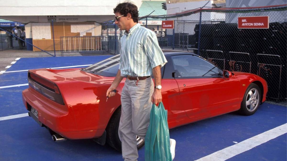 Quando o NSX finalmente chegou ao mercado, ele não era apenas um carro rápido; era um carro intuitivo. Foto: Ercole Colombo/Reprodução