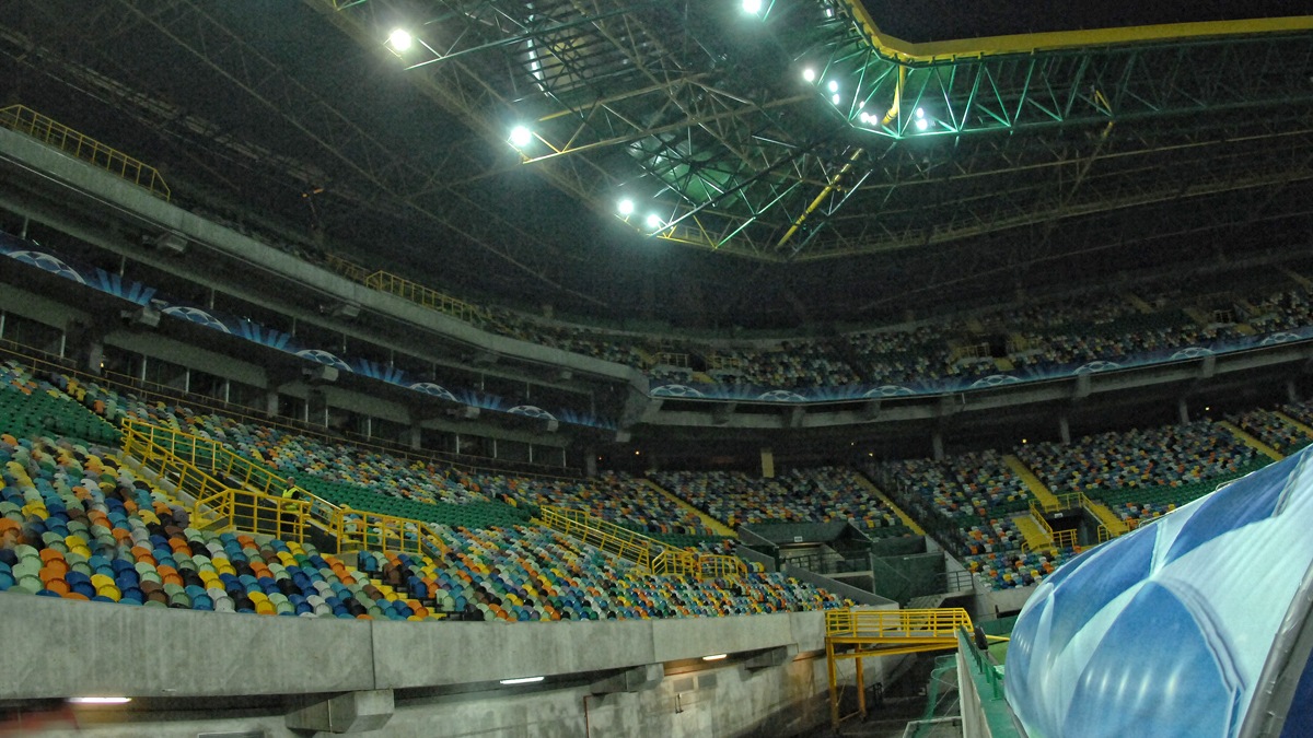 Localizado na zona norte de Lisboa, no bairro do Lumiar, o estádio é o coração do Complexo Alvalade XXI - (Валерий Дед/Wikimedia Commons)