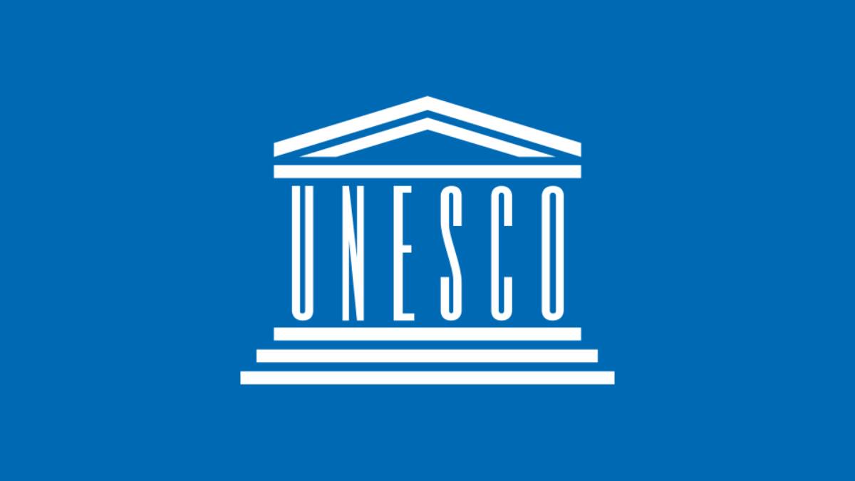 Não é à toa que a UNESCO declarou o local como Patrimônio Mundial. Chankillo quebra aquele velho mito de que a astronomia avançada nas Américas demorou para começar. (Fotos: Wikimedia Commons)