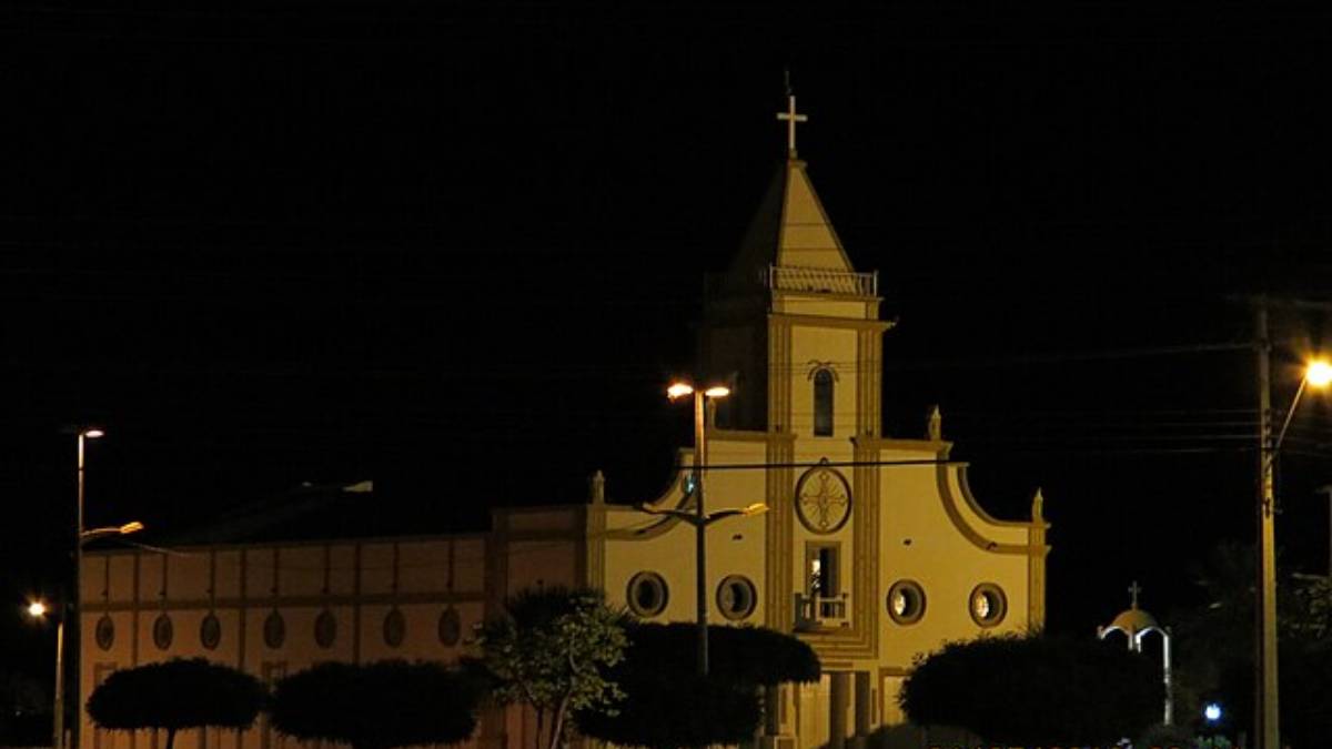 Localizada no sertão do Ceará, a cerca de 225 km de Fortaleza, Jaguaribara é um destino diferente de tudo o que você já viu no interior nordestino (Foto: Pablo Soares/ Wikimedia Commons)