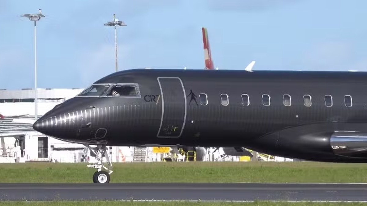 A aeronave é um Bombardier Global Express XRS, com valor de mercado estimado em £ 61 milhões (aproximadamente R$ 380 milhões)