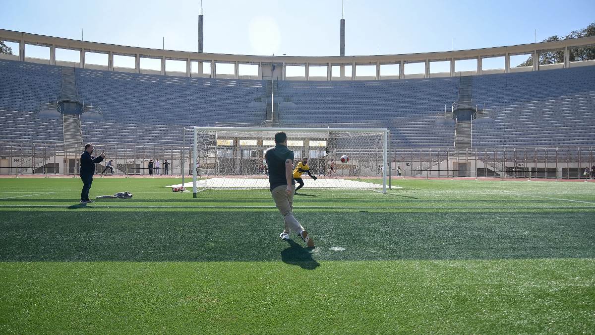 Se a ideia é visitar a estrutura, o Tour do Paca proporciona a sensação de ser um jogador de futebol/Divulgação/Tour do Pacaembu