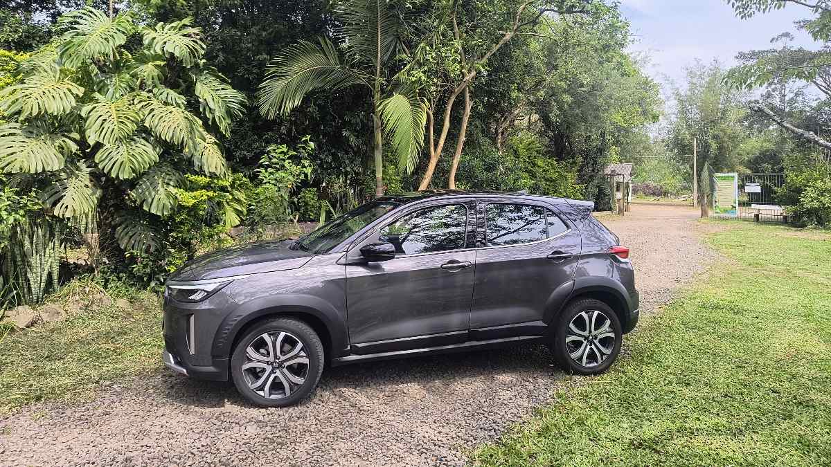 Na linha 2026, tanto nas versões "comuns" quanto nas híbridas, o Pulse traz desenho frontal renovado, inspirado na esportividade do Fastback, com novas grades com temas verticais, novo skid plate/Divulgação