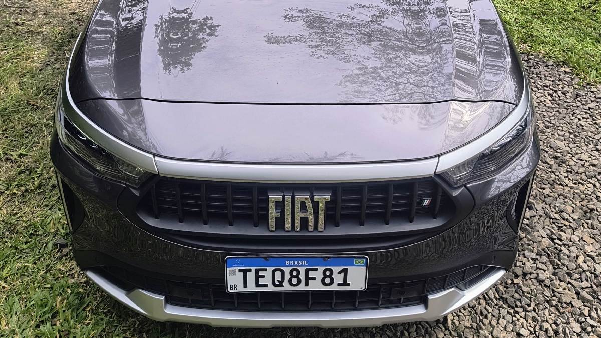 Na linha 2026, tanto nas versões "comuns" quanto nas híbridas, o Pulse traz desenho frontal renovado, inspirado na esportividade do Fastback, com novas grades com temas verticais, novo skid plate/Divulgação