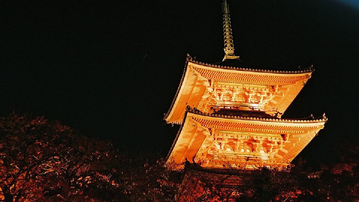 O Kiyomizu-dera tem mais de 1.200 anos de história e está entre os templos mais conhecidos de Kyoto (Foto: Hyougushi / Wikimedia Commons)