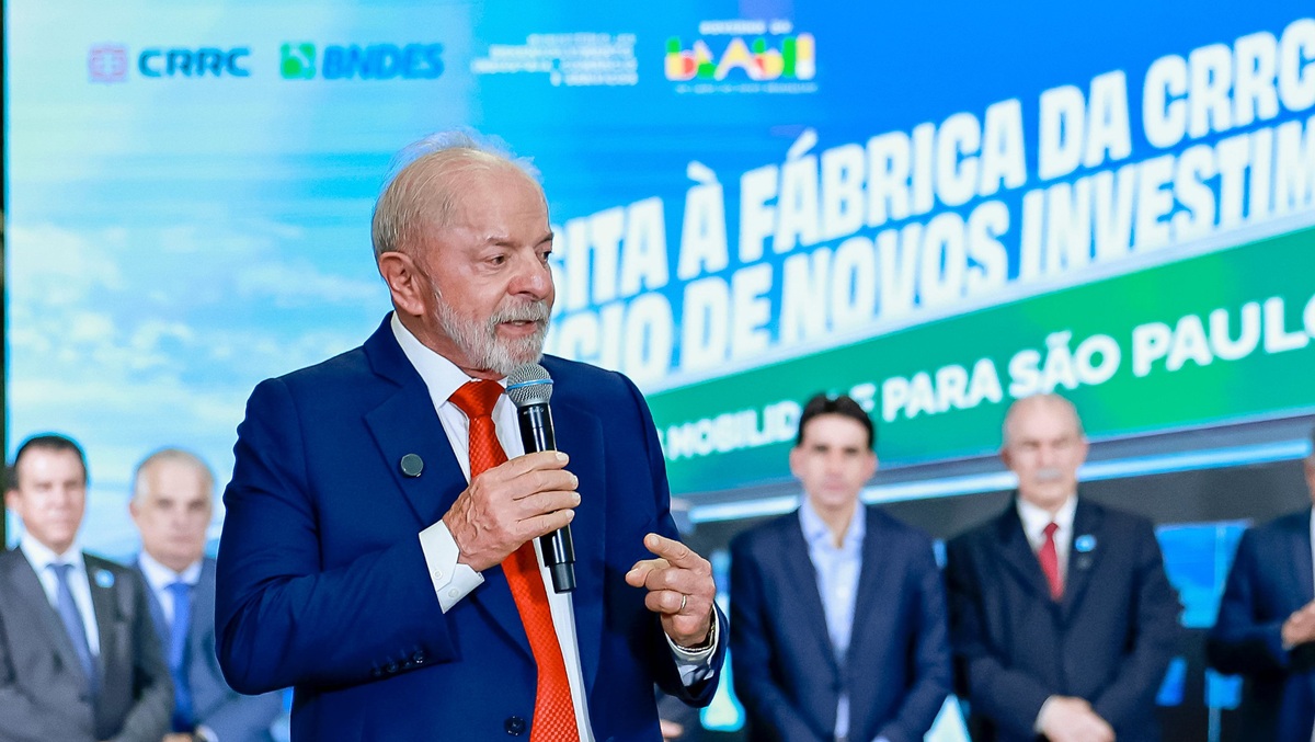 Lula assinou uma linha de financiamento do BNDES para viabilizar o projeto/Ricardo Stuckert/PR