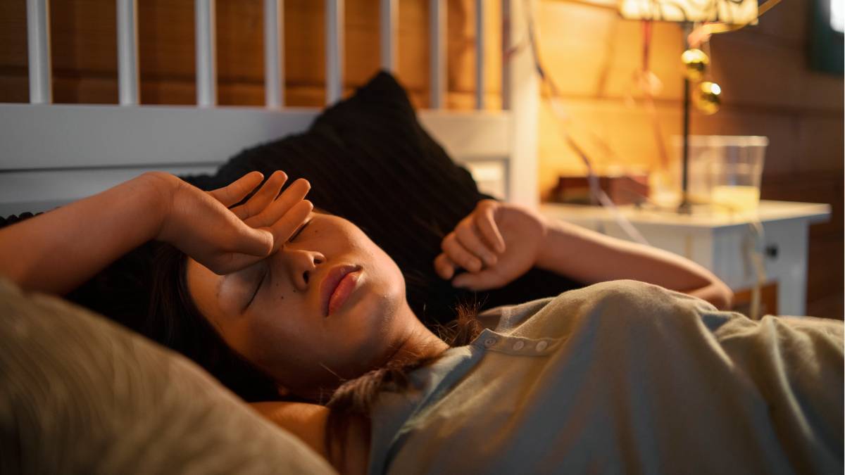 Você já programou o despertador para tocar às 6h, mas acabou abrindo os olhos às 5h57? Essa situação é mais comum do que parece, e não acontece por acaso