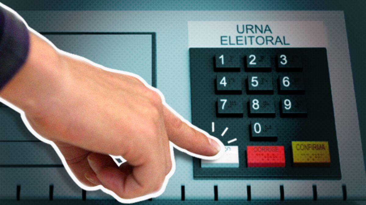 No momento da votação, apertar a tecla de voto em branco ou digitar um número inexistente para anular é um direito de manifestação. Contudo, essa decisão não tem poder jurídico para anular o pleito; ela apenas retira o eleitor do cálculo que define o vencedor da disputa. Montagem Thiago Fagundes/Agência Câmara