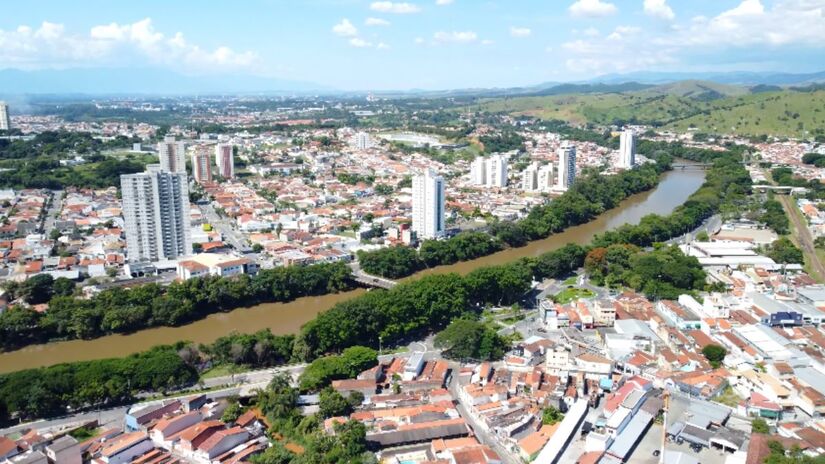 O turismo religioso em São Paulo inclui lugares como o Mosteiro da Luz, onde as pílulas de Frei Galvão seguem sendo distribuídas. Foto: Reprodução/Youtube