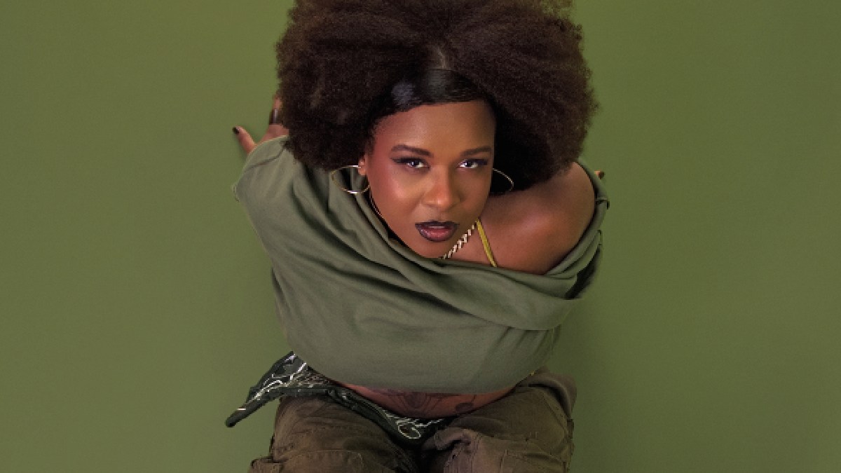 MC Luanna inaugura uma nova fase em sua trajetória artística /Divulgação/ @feshoots