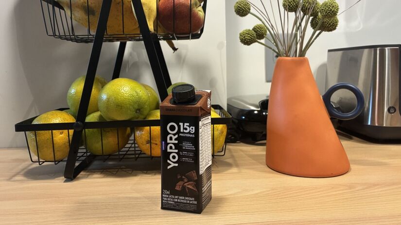 YoPRO Shake de Chocolate Zero Lactose 250 ml, com 15g de proteína, da Danone, aparece com nota 45 de 100 no Desrotulando (Vitoria Estrela/Gazeta de S. Paulo)
