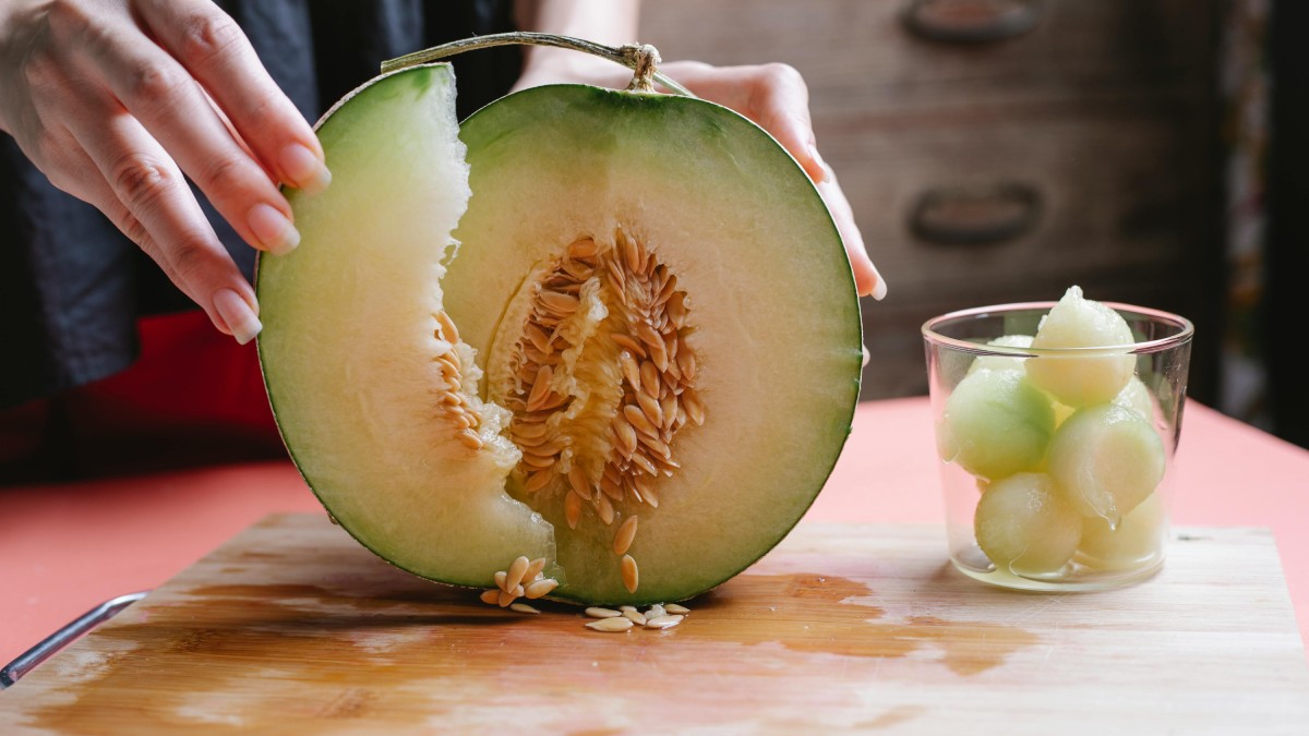 Rico em água e nutrientes importantes, pode contribuir para o funcionamento do organismo e ajudar a manter o corpo equilibrado (Foto: Pexels)