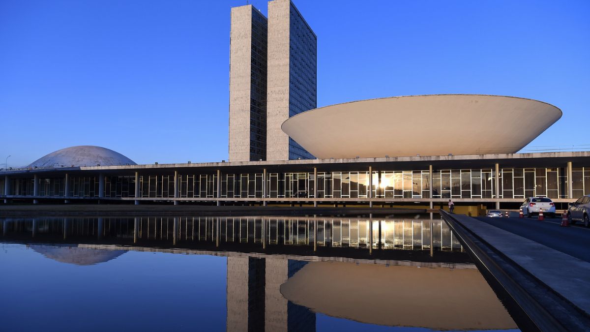 A presença em plenário é parte da rotina de fiscalização do Poder Executivo, garantindo o equilíbrio entre os poderes. Pedro França/Agência Brasil