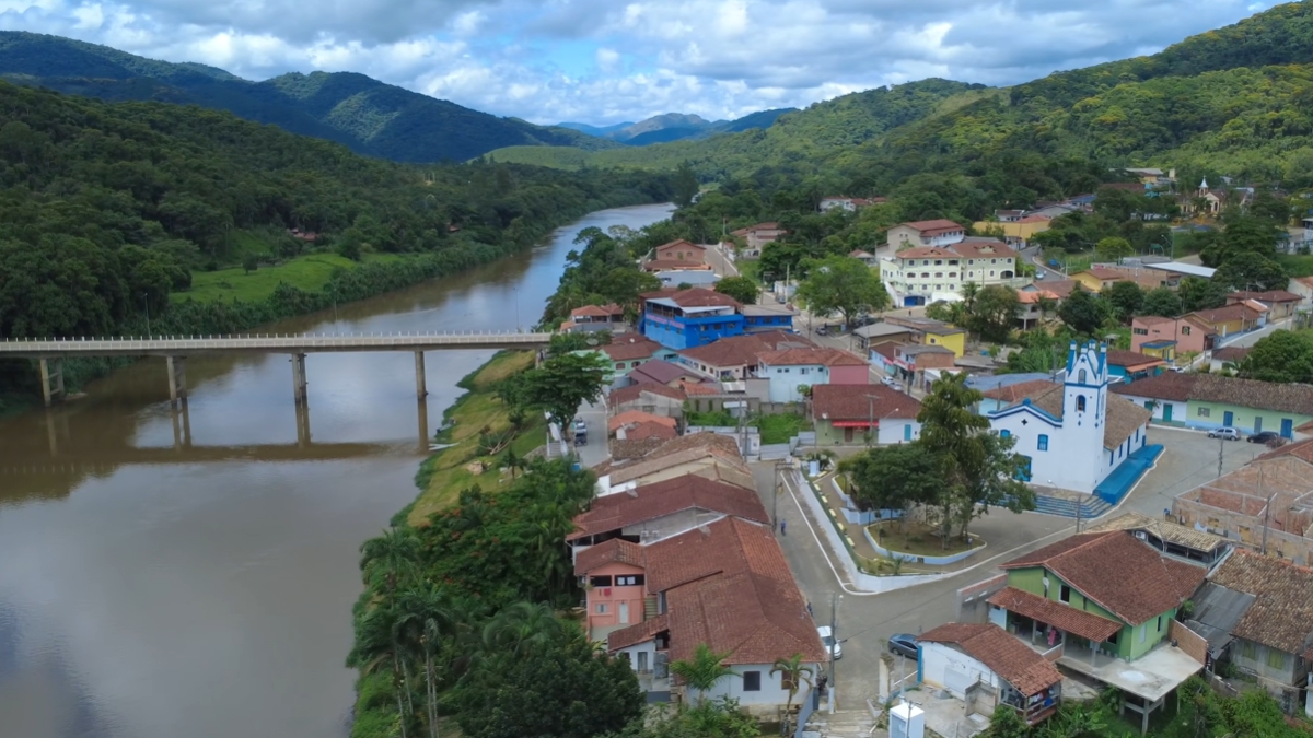Localizado entre as cidades de Apiaí e Iporanga, o Parque Estadual Turístico do Alto Ribeira (Petar).