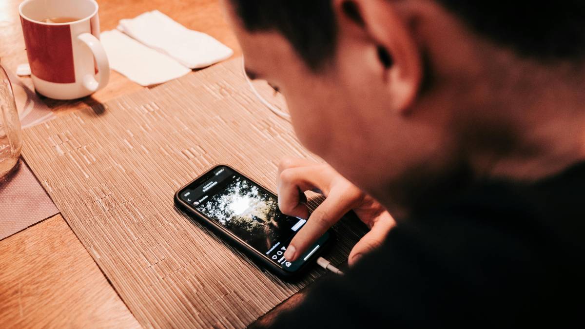 Cadastro prévio no Celular Seguro agiliza bloqueio da linha e de serviços financeiros. Foto: Pexels