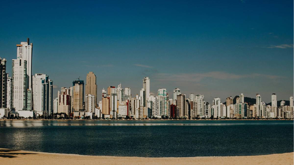 Com dimensões continentais, o país reúne praias paradisíacas, cidades históricas, vilas charmosas e refúgios de natureza perfeitos para quem quer explorar no próprio ritmo (Fotos: Pexels)
