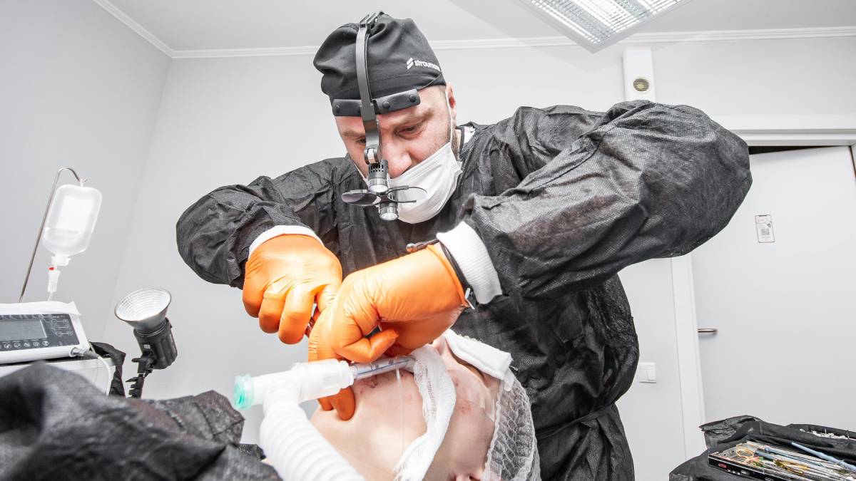 Entre a retirada do órgão e o implante existe um tempo crítico, chamado de isquemia, que influencia diretamente a logística do transplante (Foto: Pexels)