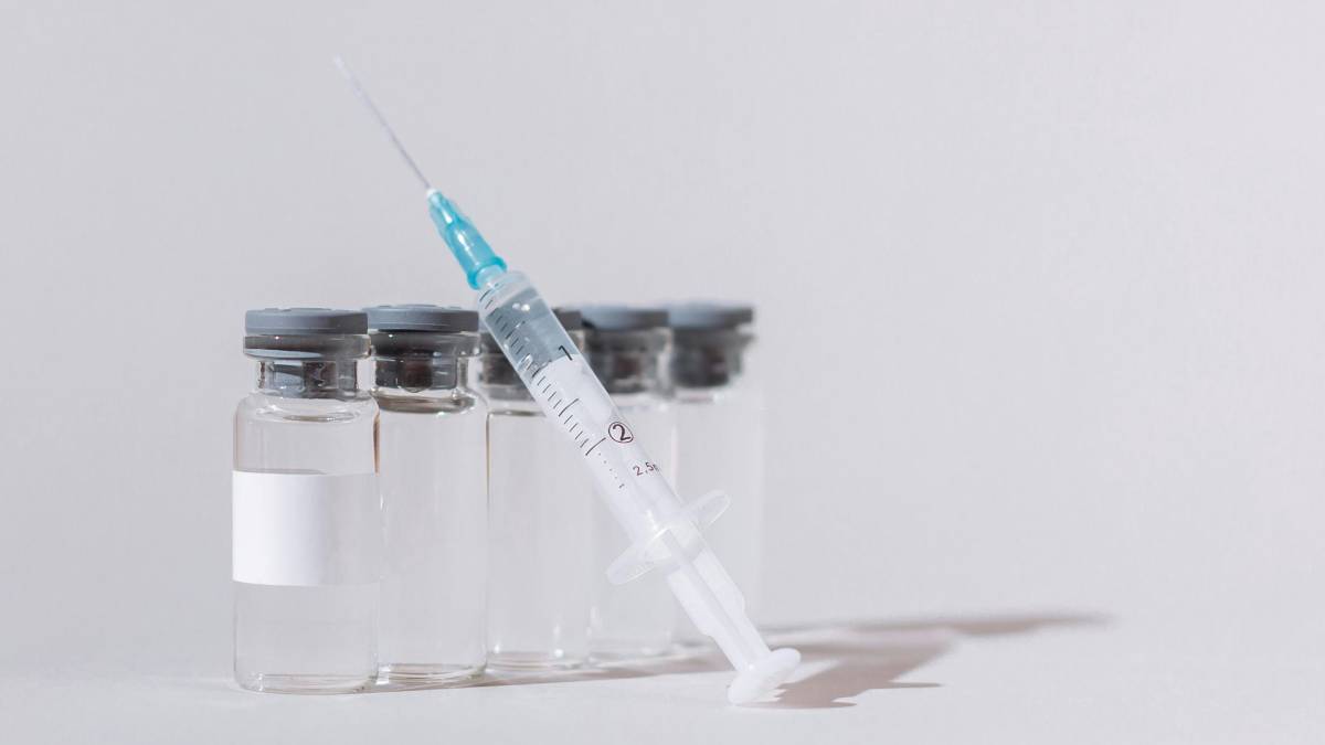 Vacinas genéticas começam a ganhar espaço em testes hospitalares no Brasil (Foto: Pexels)