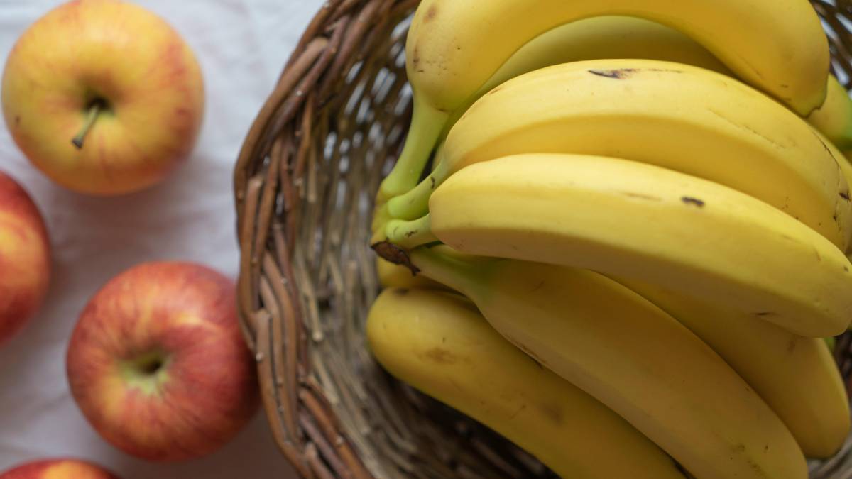 Nutricionistas explicam como fazer uma ceia equilibrada com frutas e manter a rotina saudável até a hora de dormir. Foto: Pexels